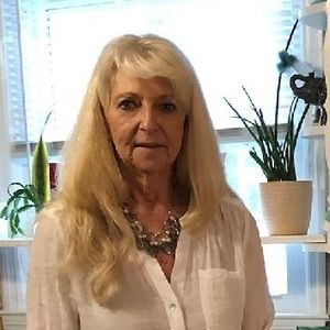 Meet your Posher, Donna